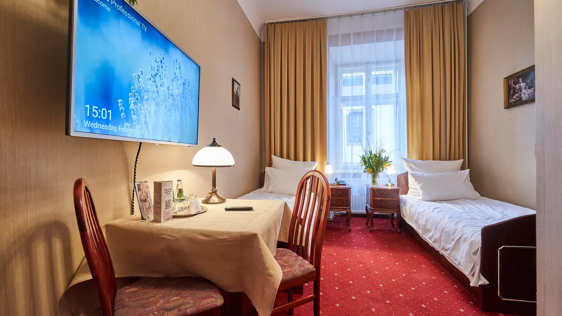 ***  Pollera Hotel Cracóvia Polónia