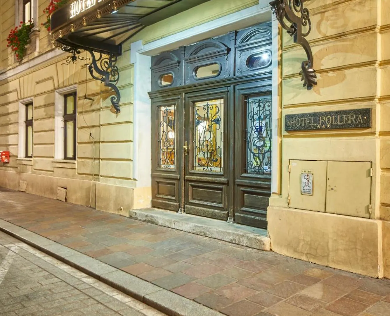 Pollera Hotel Cracóvia Polónia