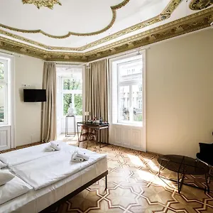 Home Aparthotel Апарт-отель